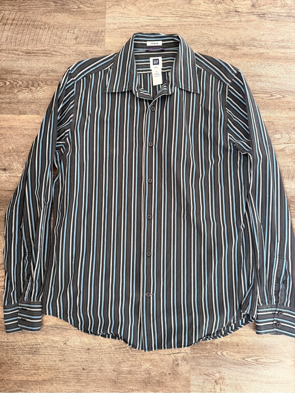 Men’s Gap Button Down